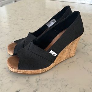 Toms wedge heel open toe shoes womens 6 1/2 black